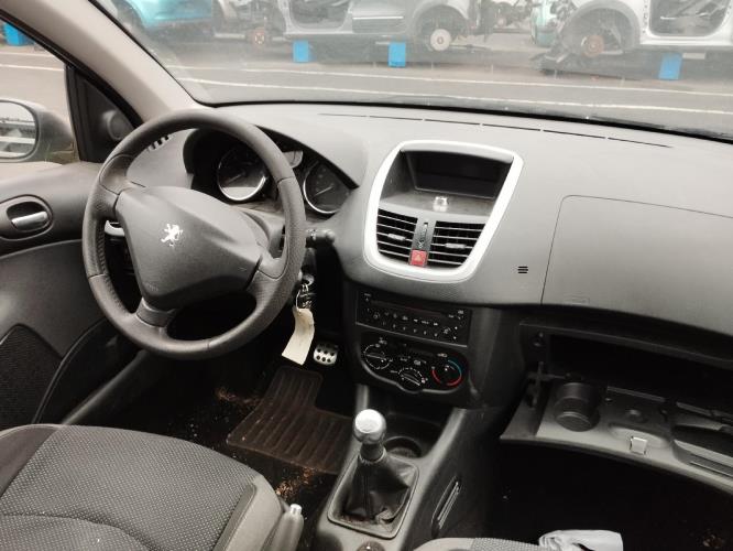 Image Boite a gants - PEUGEOT 206+