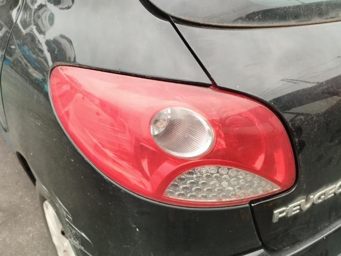Image Boite a gants - PEUGEOT 206+