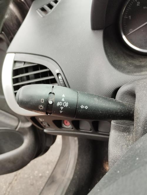 Image Boite a gants - PEUGEOT 206+