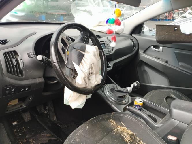 Image Boite a gants - KIA SPORTAGE 3